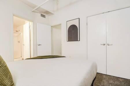 TWO CozySuites Apartment with Skybridge Access #1 detail