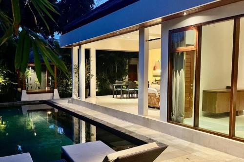 Three-Bedroom Villa image 2