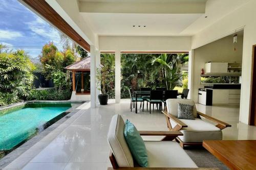 Three-Bedroom Villa image 10