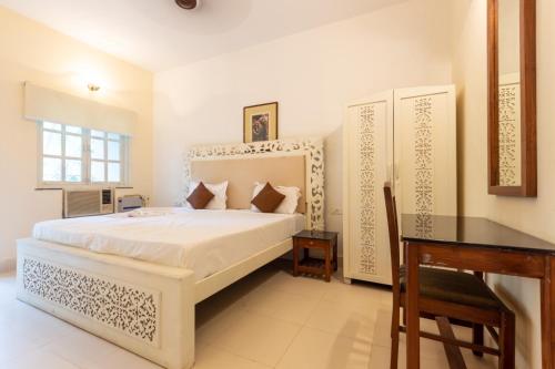 White Stay 2bhk in Candolim - Quirkystays