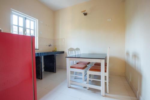 White Stay 2bhk in Candolim - Quirkystays