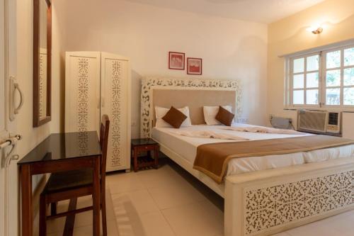 White Stay 2bhk in Candolim - Quirkystays