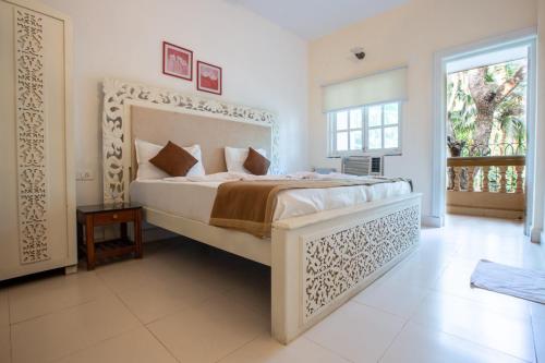 White Stay 2bhk in Candolim - Quirkystays