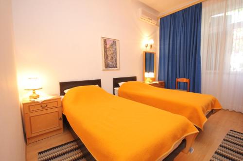 Apartments with WiFi Dubrovnik - 8582 - image 5