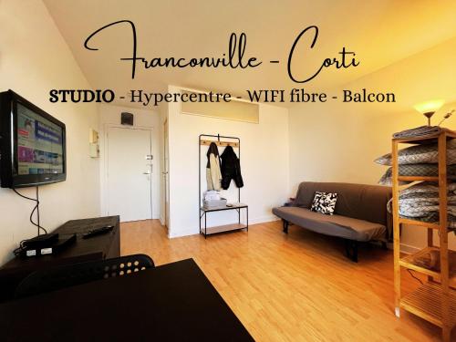 Corti - Studio Hypercentre - Grand Balcon - Fibre #SirDest - Location saisonnière - Franconville