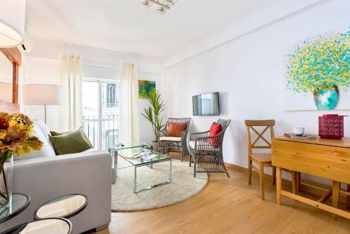 One-Bedroom Apartment room in Genteel Home Giralda