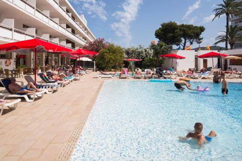 Hotel Arenal - image 7