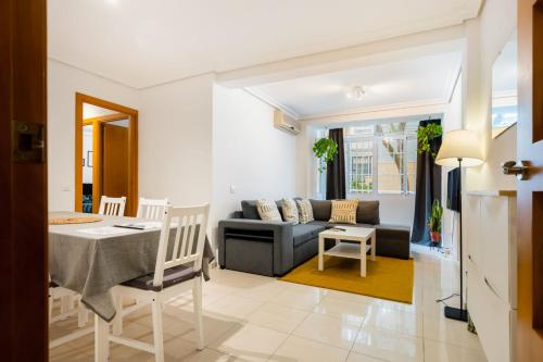 San Pagés 3BR Apartment, Sevilla