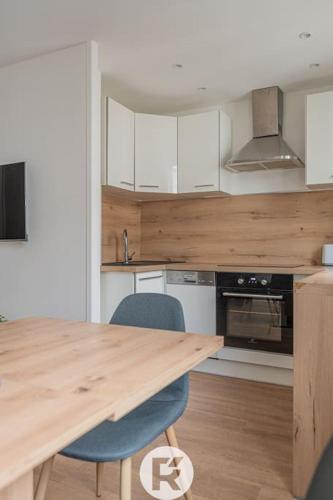 R'Apparts T2 Refuge Chic in Quartier Capuche-Allies