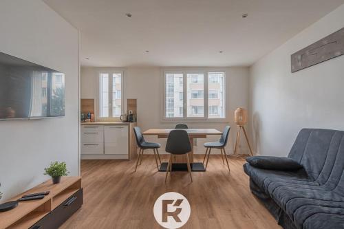 R'Apparts T2 Refuge Chic in Quartier Capuche-Allies