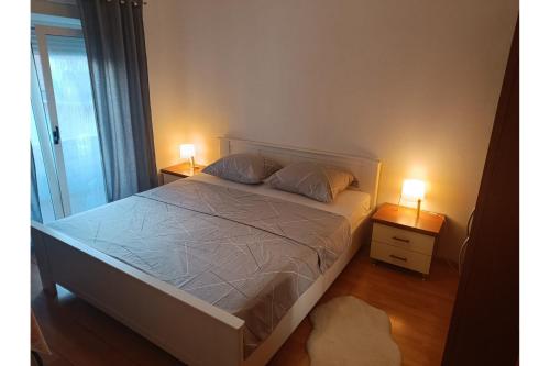Apartment Flowers - image 13