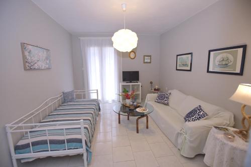 Stylish maisonette only 2min walk to the beach - Location saisonnière - Kiverion