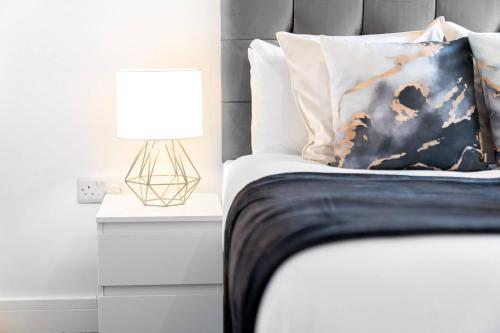 The Marsons Collection - 2 Bedrooms Apartment - Balcony - Secure Parking - 1MC, Birmingham (fotografie 3)