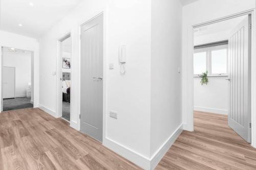 Facilities, The Marsons Collection - 2 Bedrooms Apartment - Balcony - Secure Parking - 1MC in Oldbury