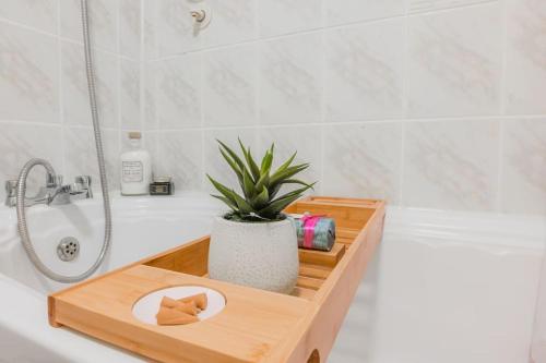 Beautiful 2Bed Apt by Hyde Park, London (photo 10)
