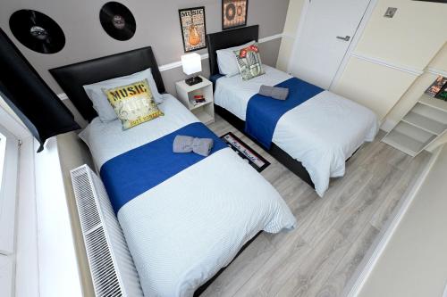 SUPERB 4 BEDROOM FLAT in THE HEART OF CAMDEN TOWN, Londýn (fotografie 9)