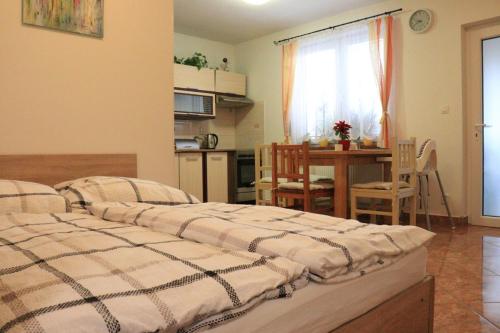 Apartmán L M (Apartman L M) in Kajov