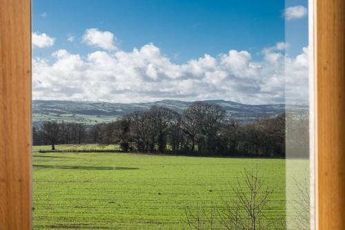 The Barn at Plas Ashpool Sleeps 8