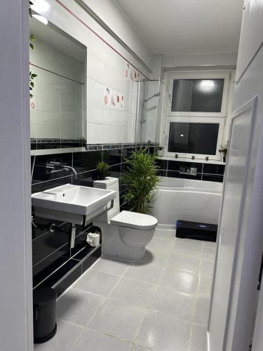 1 Bed Flat - Sleeps 2 - Jacuzzi - Parking - Wifi, Birmingham (fotografie 3)