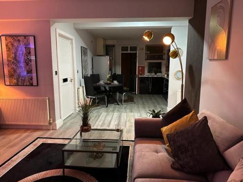 1 Bed Flat - Sleeps 2 - Jacuzzi - Parking - Wifi, Birmingham (fotografie 4)