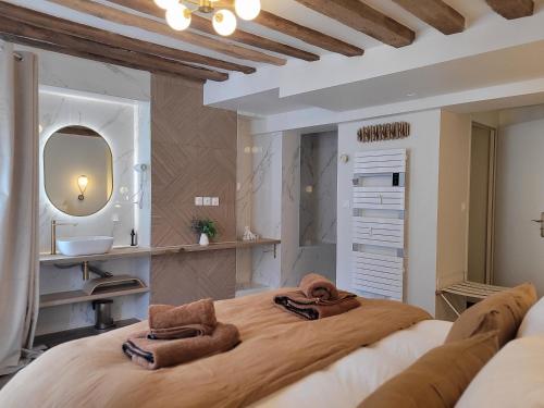 2 twin beds