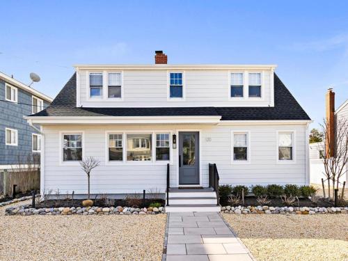 Lbi Vacation Rental With Pool in Brant Beach, USA