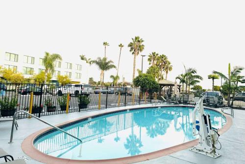 Ramada by Wyndham San Diego Airport - image 11