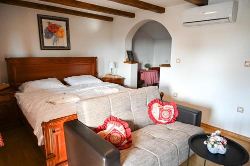 1 queen bed