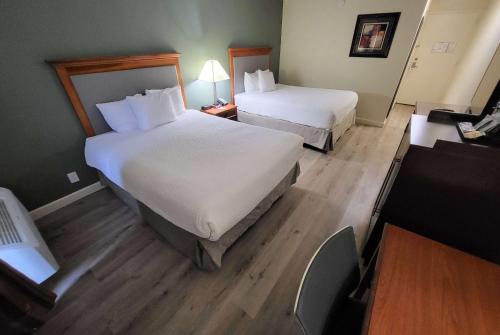 Ramada by Wyndham Houston Intercontinental Airport East - main image