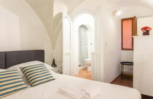 Introvabile! Casa Roma centro, Campo de Fiori, Рим (фото 5)