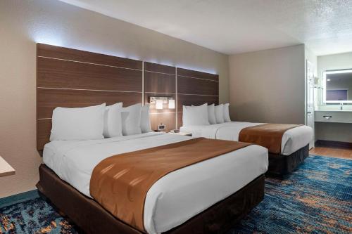Quality Inn Blythe I-10 Room Type - Queen Room with Two Queen Beds - Non-Smoking