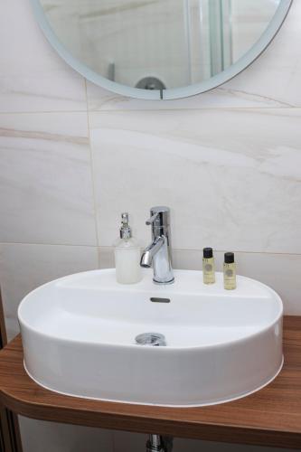 LONDON Boutique hotel & Restaurant - image 8