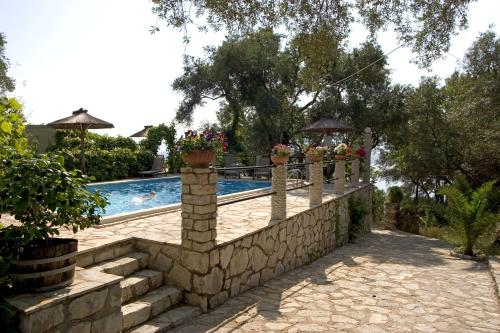 Nikatsas Cottage No 1 - image 3