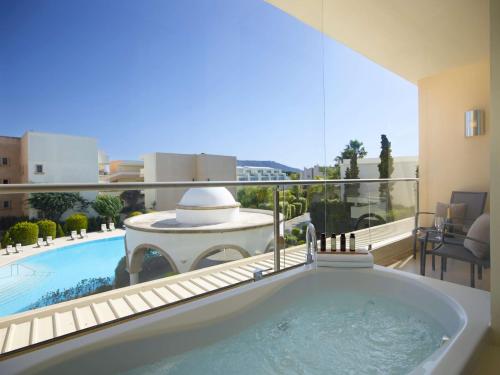 The Ixian Grand & All Suites - Adults Only Hotel – Ixia, AZ