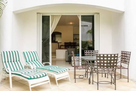Ideal for Family Trip to Mexico Caribbean Pool