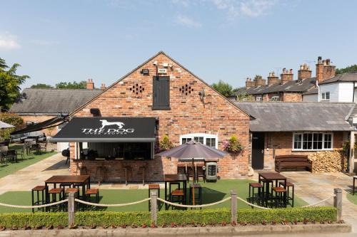 Vista exterior, The Dog in Over Peover in Knutsford