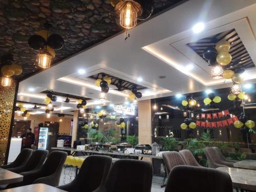 Hotel Utsav Grand - Varanasi