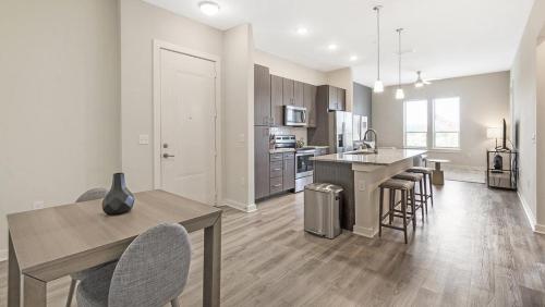 Landing Modern Apartment with Amazing Amenities ID8783X97 in Jacksonville, USA