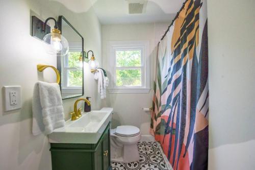 Cottage in Midtown, Central Location Cottage in Midtown, Central Location