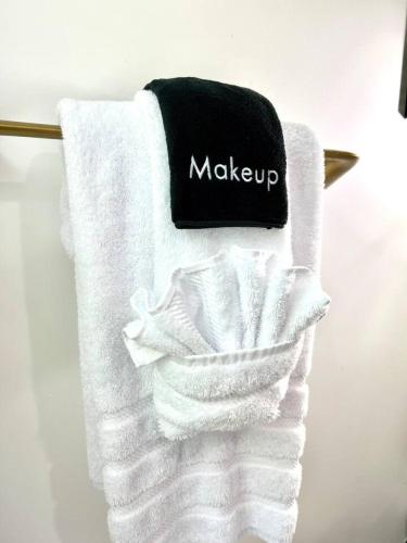 Cottage in Midtown, Central Location Cottage in Midtown, Central Location