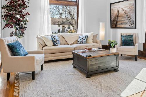 Historic NashVilla on Music Row - 2 King Suites in Nashville, USA