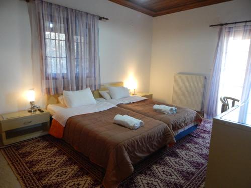 2 twin beds