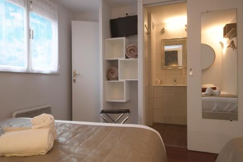 Hotel Arc-En-Ciel Colmar Contact Hotel - image 9