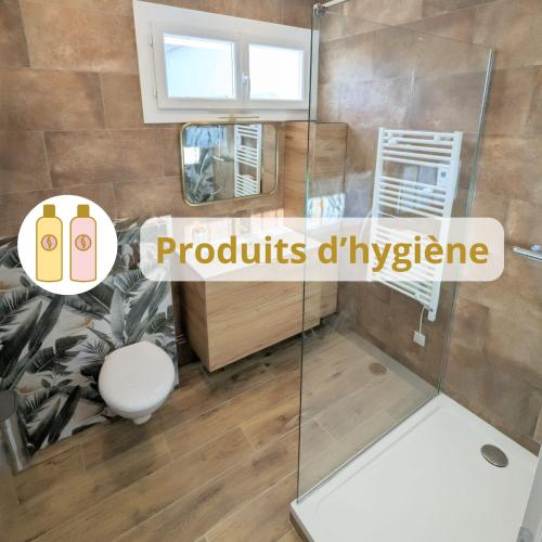 Zuhanyzó, Chambre deluxe Olivièr et Pinedo (Chambre deluxe Olivier et Pinedo) in La Valette-du-Var
