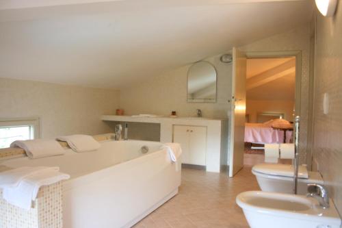 ห้องน้ำ, Villa Poggio Falcone in ปอร์โต