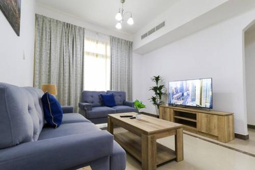 RH-Near Mall of Emirates, Spacious & Bright 02 BR