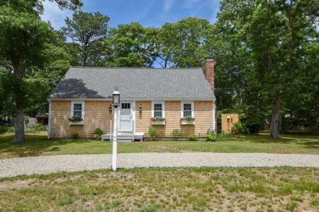 Great Home with Game Space Close to Baech Great Home with Game Space Close to Baech