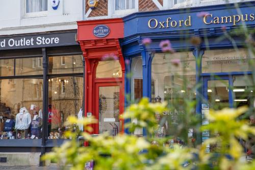 เดอะ บัตเทอรี (The Buttery) near หอดูดาวแรดคลิฟฟ์