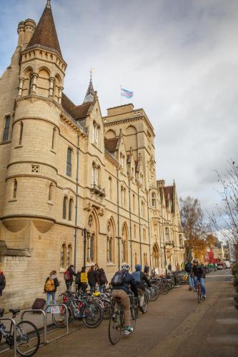 ที่เที่ยวใกล้ที่พัก, เดอะ บัตเทอรี (The Buttery) near หอดูดาวแรดคลิฟฟ์