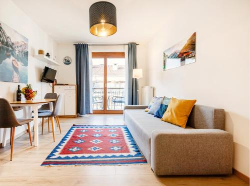 TUSCANY GARDEN-Free PARKING-Balcony-AC- Elevator - image 8